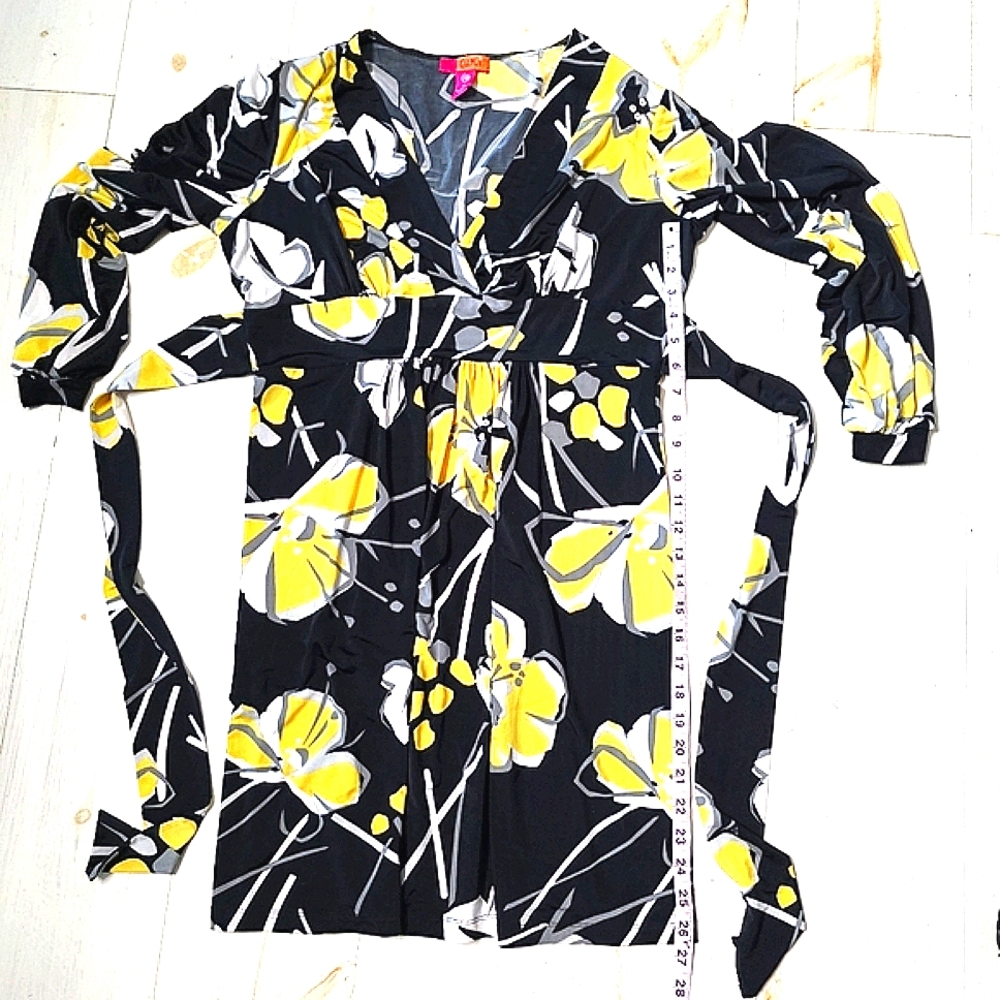 49) CATCH MY i Floral Black and Yellow Dress w. Wrap Sz. XL